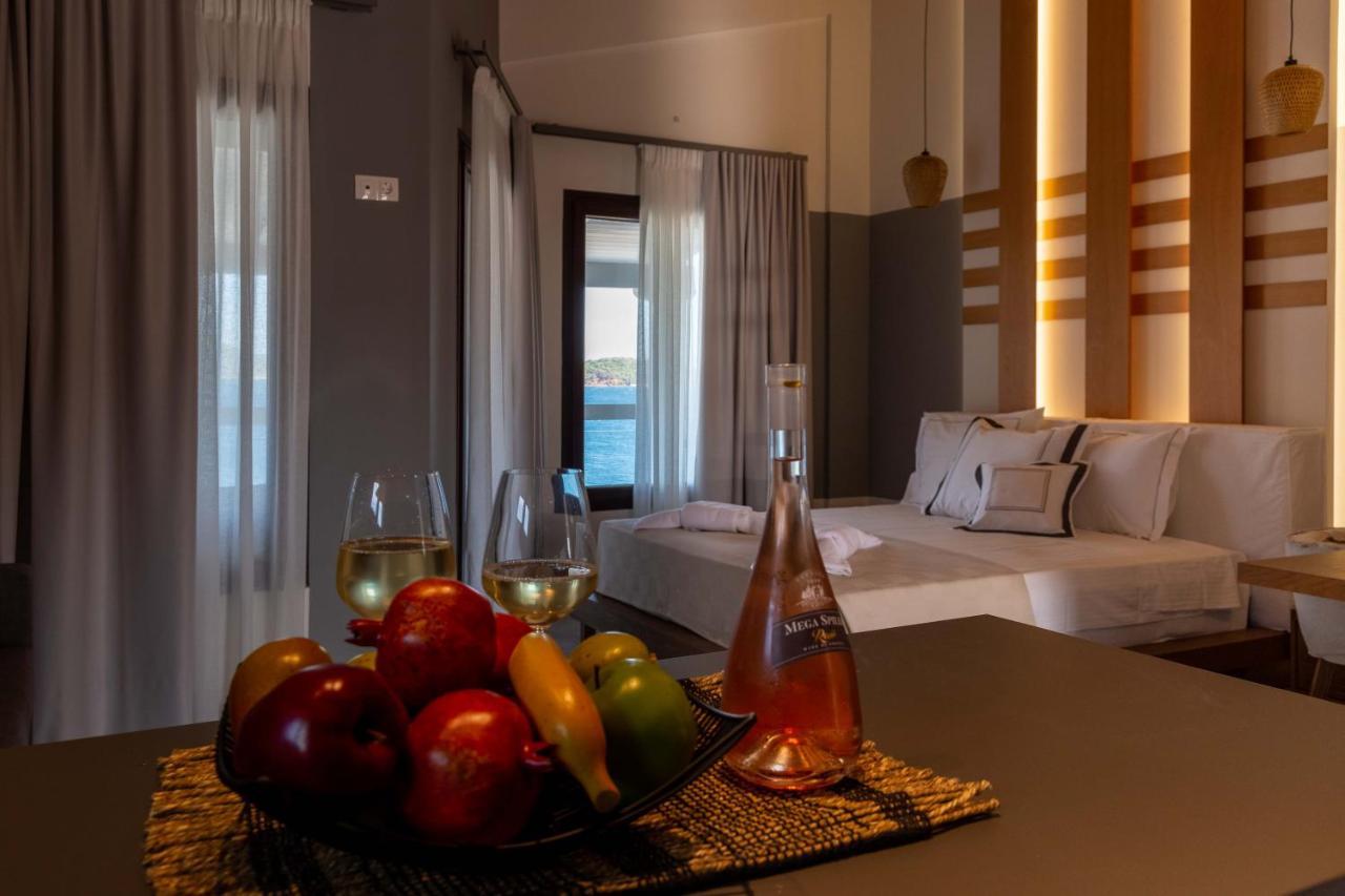 Trizonia Bay Hotel Екстер'єр фото