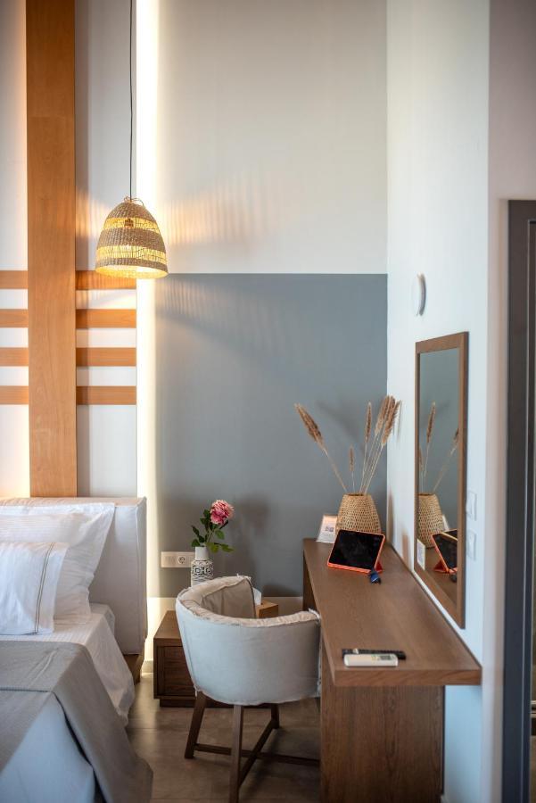 Trizonia Bay Hotel Екстер'єр фото