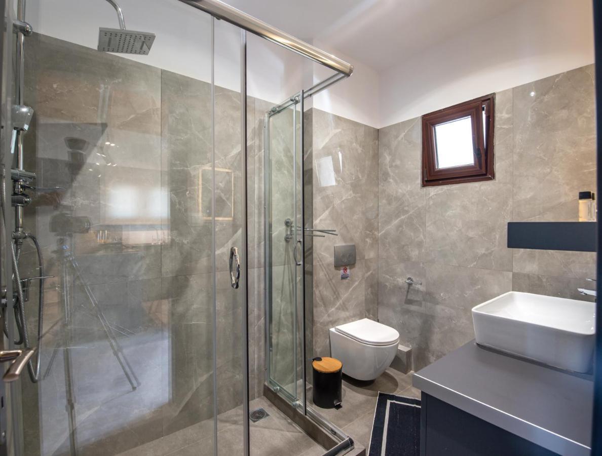 Trizonia Bay Hotel Екстер'єр фото