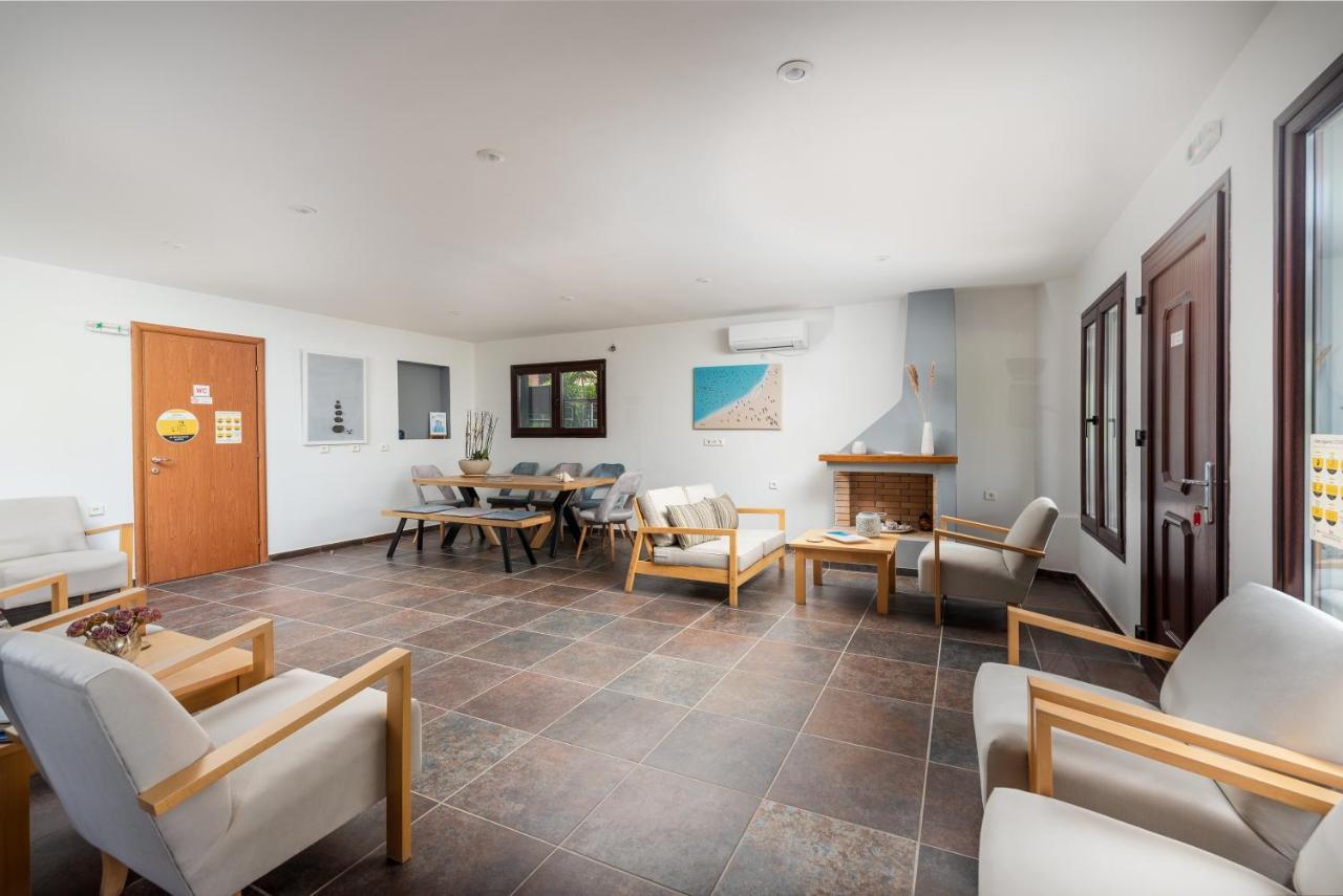 Trizonia Bay Hotel Екстер'єр фото