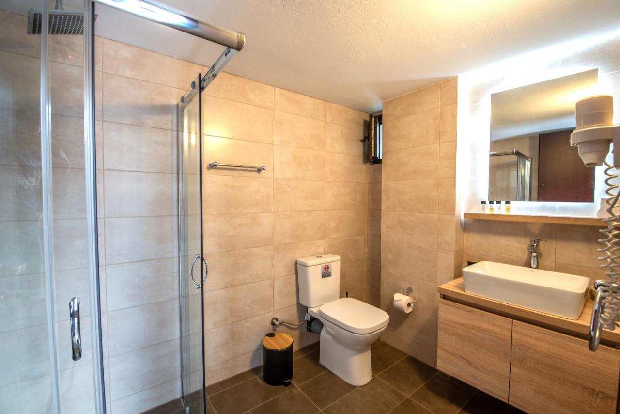 Trizonia Bay Hotel Екстер'єр фото